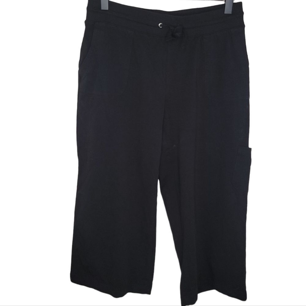 Chico's Zenergy black stretch knit capri pants size 0 (Small)